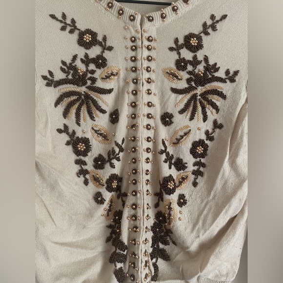 Moda INTERNATIONAL. Detailed beading. Sweater. - Picture 2 of 4